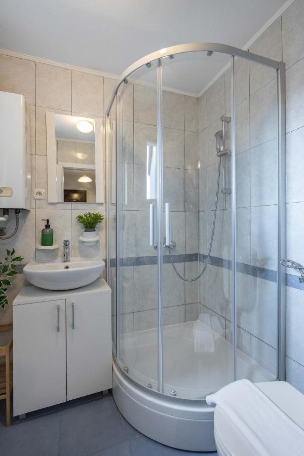 Апартаменты Bright And Modern Studio Near City Center Загреб Экстерьер фото